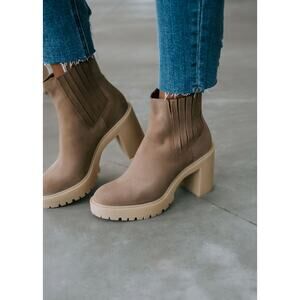 Dolce Vita Caster H20 Lug Sole Mushroom Suede Booties Waterproof Size 9